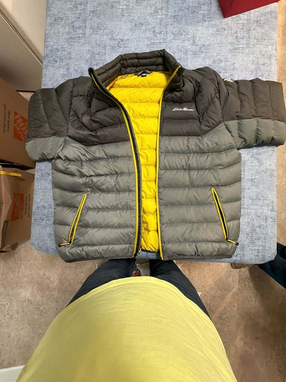 Eddie Bauer Down Jacket Size XL Gray Yellow Puffer